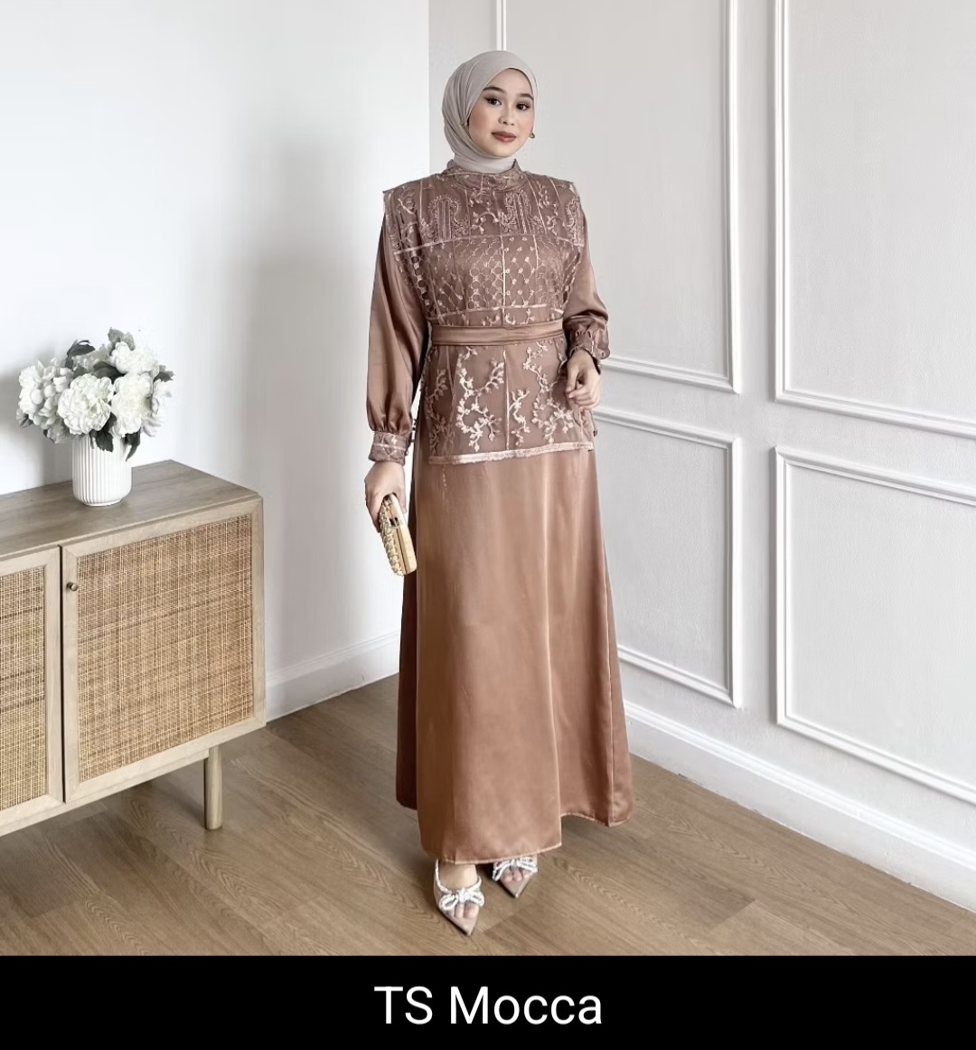 Dezhaf - Dalia Dress Satin / Dress Brukat / Dress Tile Garden