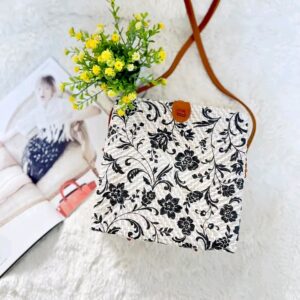 Balinese Rattan Square Bag - Aesthetic Design