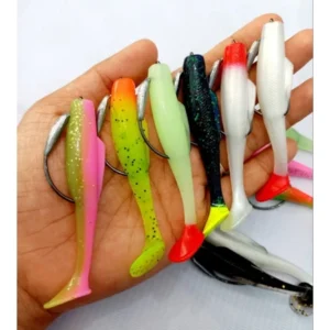ONE PCS SOFT LURE SIZE 8CM WITH HOOK KESTING BAIT