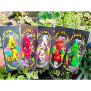 2pcs soft frog fortuna lure Size 3.7cm and 3.5cm. Size 3.7cm skirt model